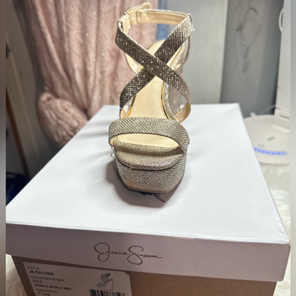 Jessica Simpson gold